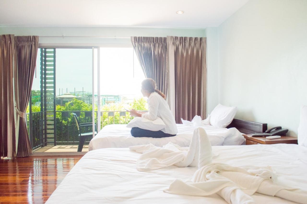Menam Resort Nakhon Pathom Exterior photo