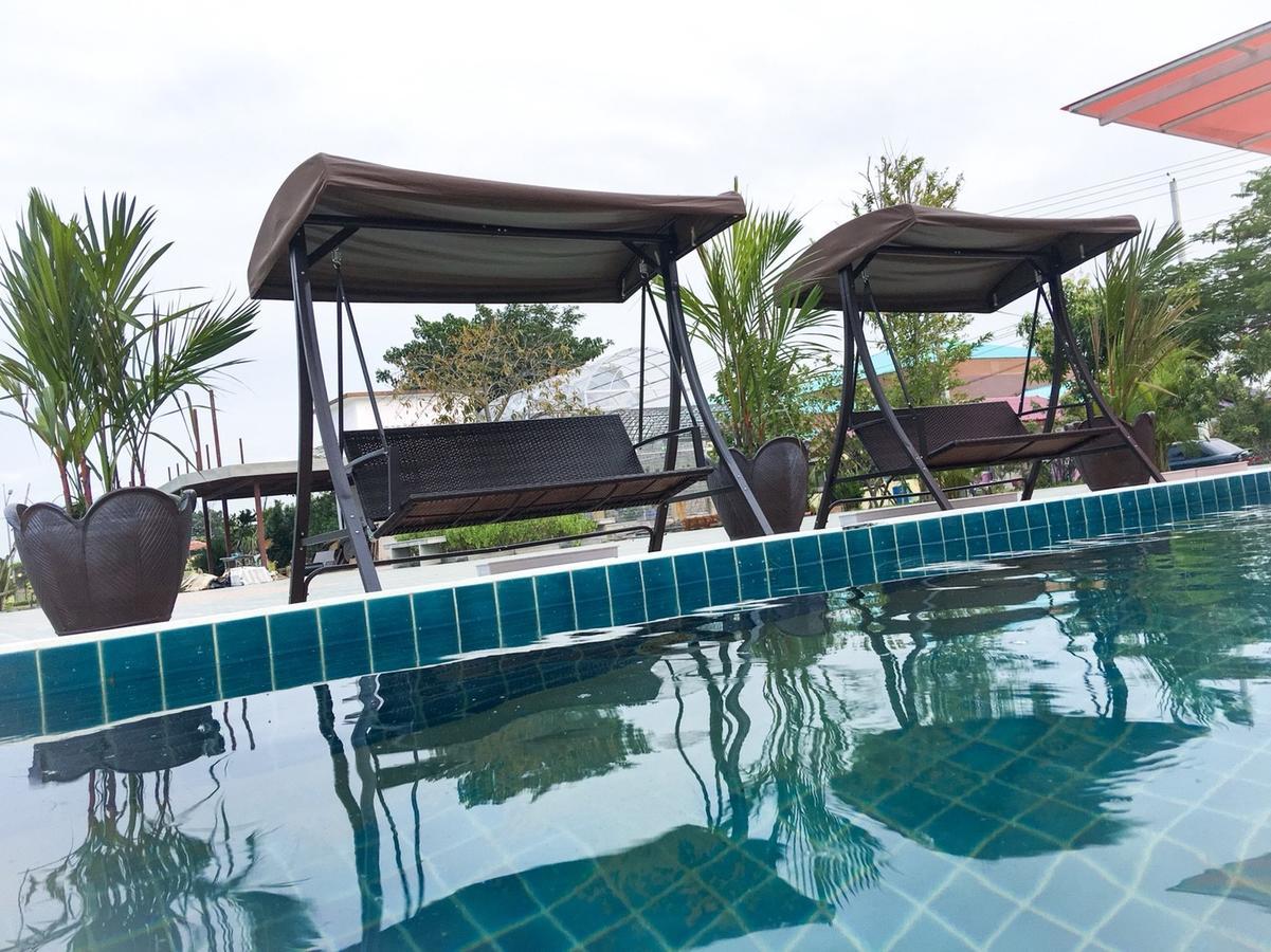 Menam Resort Nakhon Pathom Exterior photo