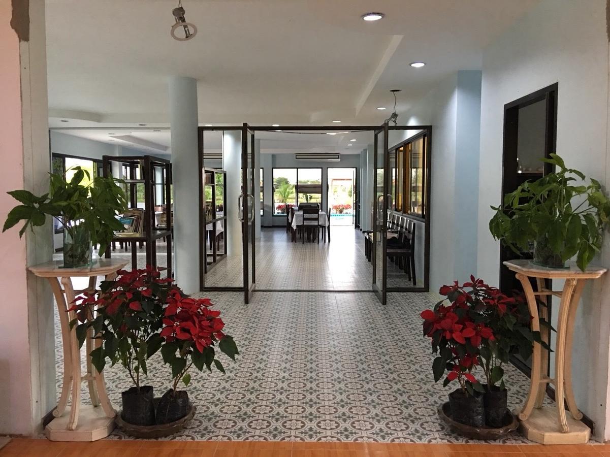 Menam Resort Nakhon Pathom Exterior photo