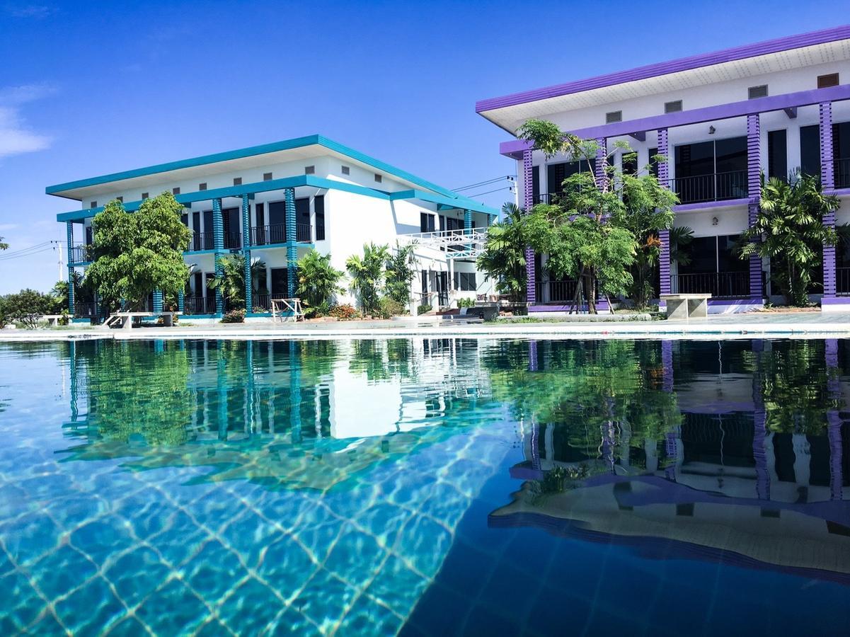 Menam Resort Nakhon Pathom Exterior photo